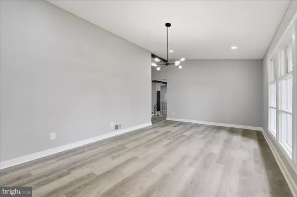 Glen Burnie, MD 21061,409 AQUAHART RD