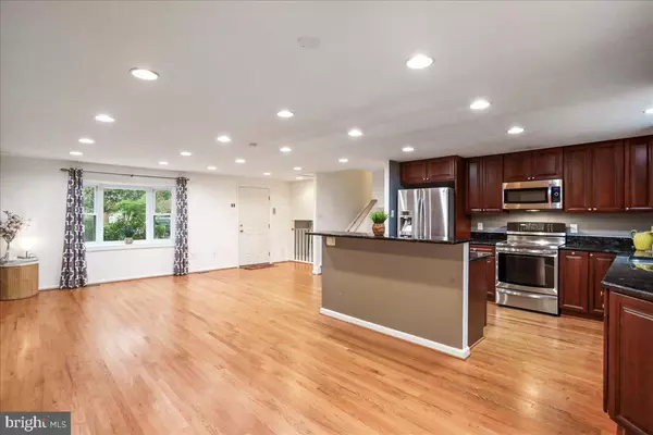 Herndon, VA 20171,2653 FANIEUL HALL CT