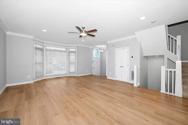 Fairfax, VA 22033,4576 FAIR VALLEY DR