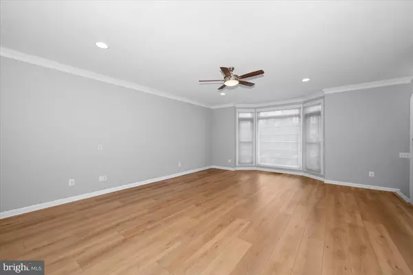 Fairfax, VA 22033,4576 FAIR VALLEY DR