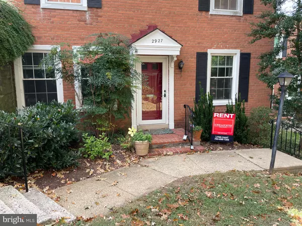 2927 S DINWIDDIE ST, Arlington, VA 22206