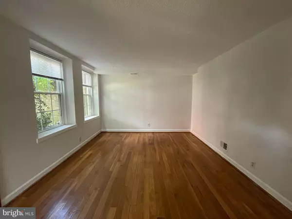 Arlington, VA 22206,2927 S DINWIDDIE ST