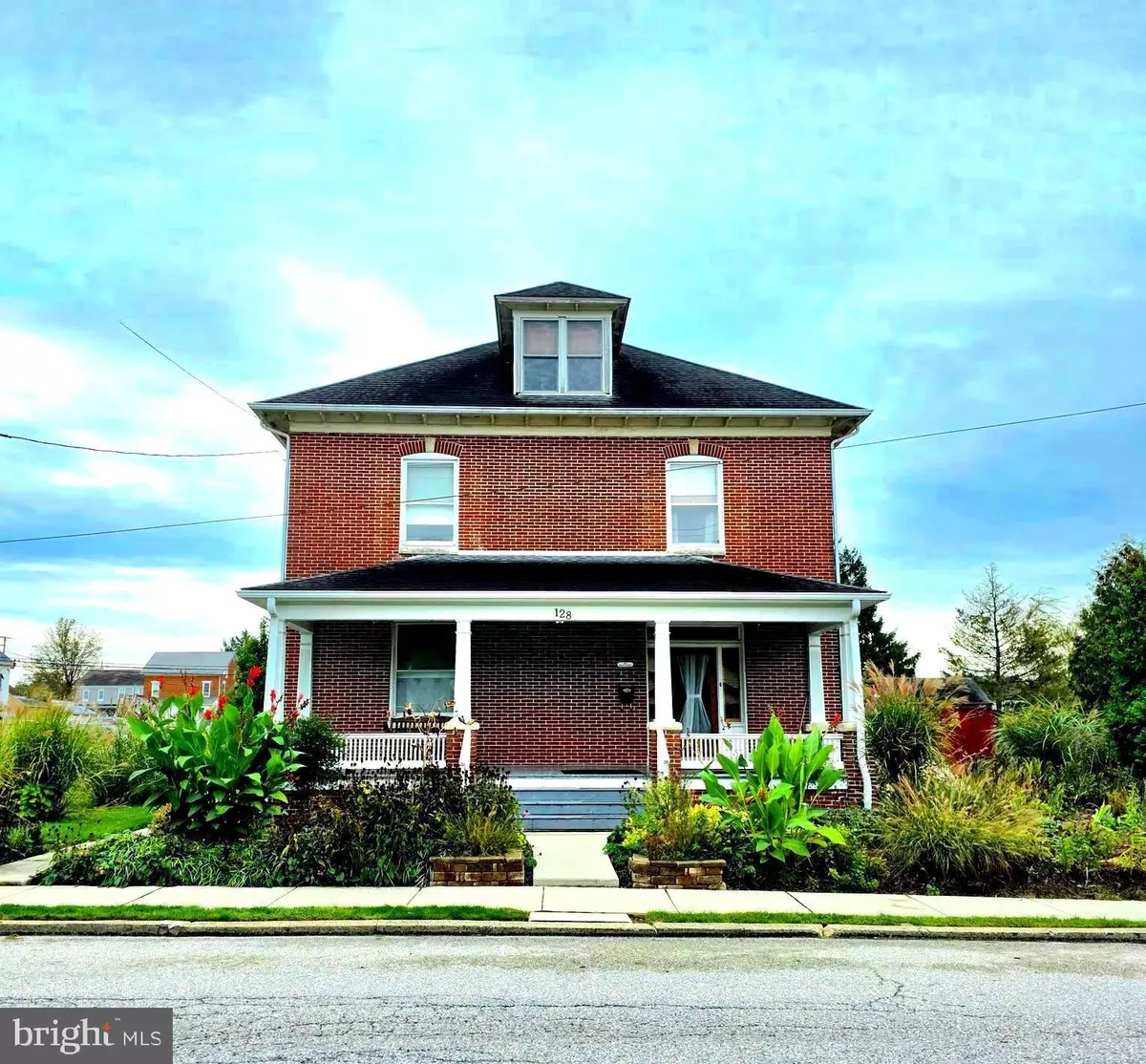 Mc Sherrystown, PA 17344,128 NORTH ST