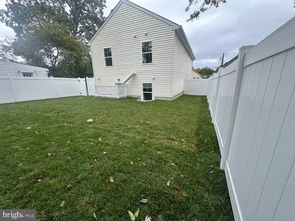 Glen Burnie, MD 21060,98 FOREST RD