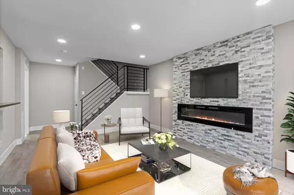 Philadelphia, PA 19128,9001 RIDGE AVE #14