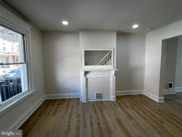 Philadelphia, PA 19142,2426 S MILLICK ST