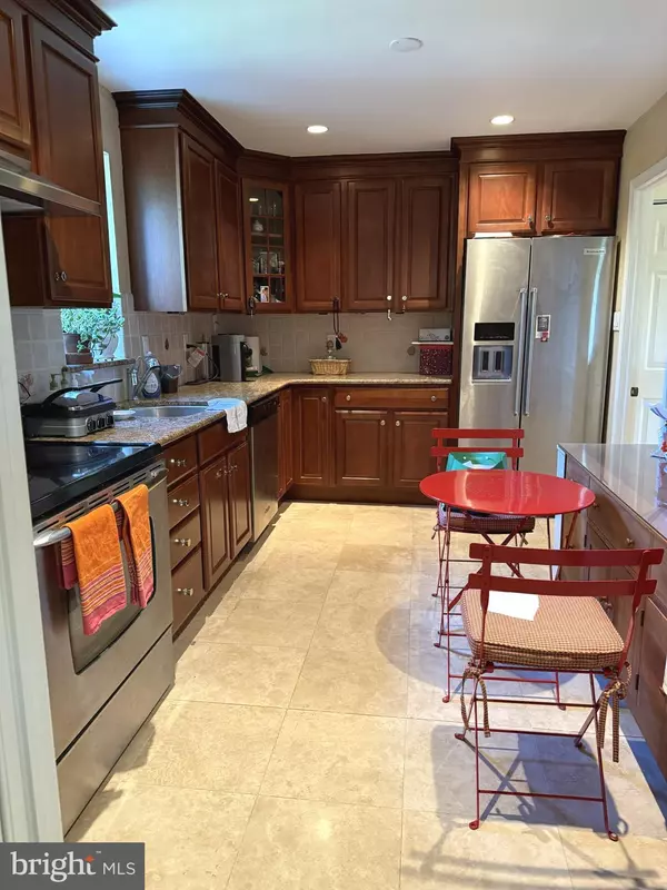 Haverford, PA 19041,264 W MONTGOMERY AVE #304