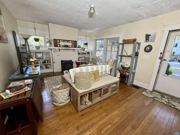 Charlottesville, VA 22903,204 MONTE VISTA AVE