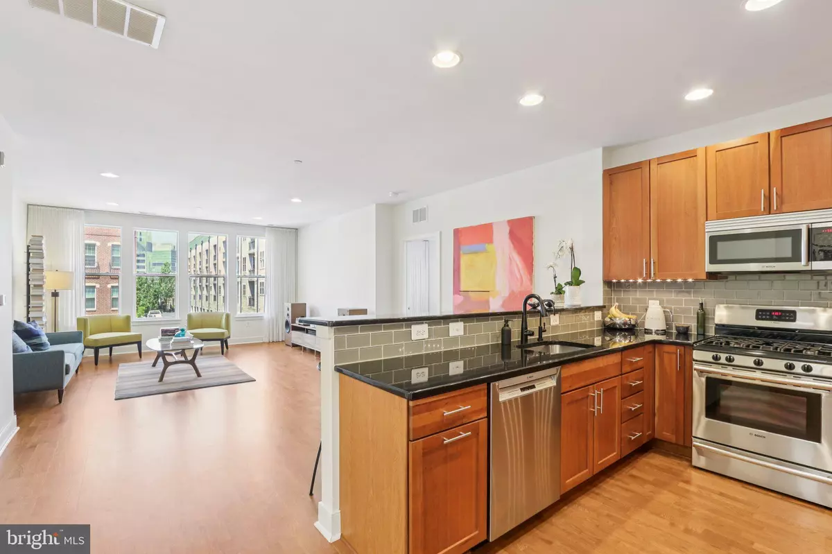 Philadelphia, PA 19146,600 S 24TH ST #204