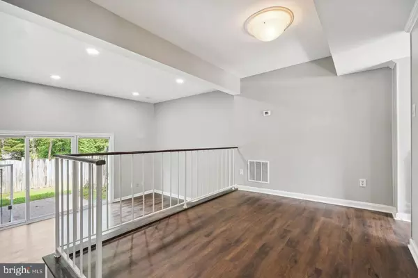 Woodbridge, VA 22192,2094 PILGRIM DR