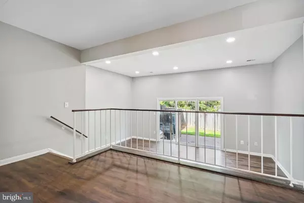 Woodbridge, VA 22192,2094 PILGRIM DR