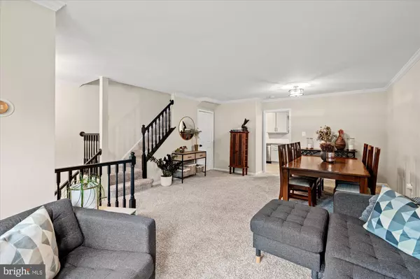 Alexandria, VA 22304,32 CARRIAGE HOUSE CIR