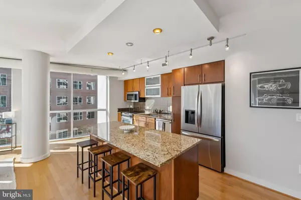 Washington, DC 20003,1025 1ST ST SE #713