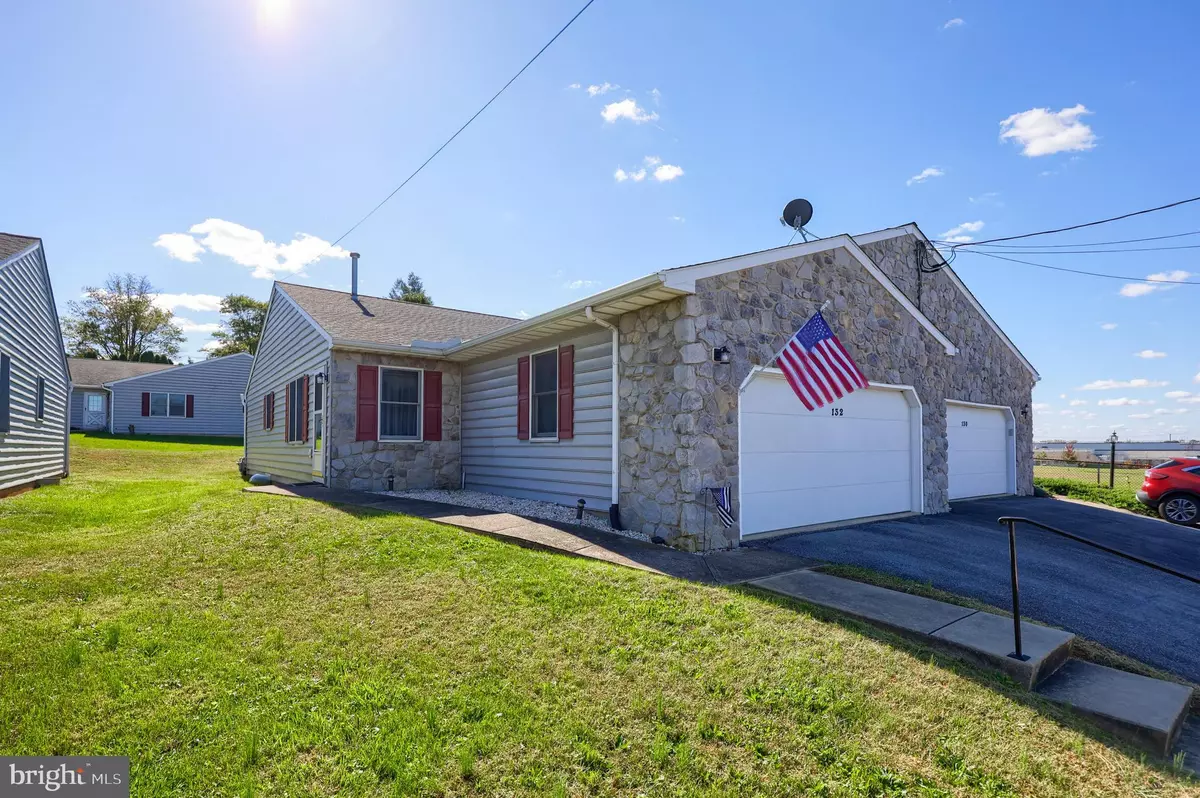 New Holland, PA 17557,132 E JACKSON ST