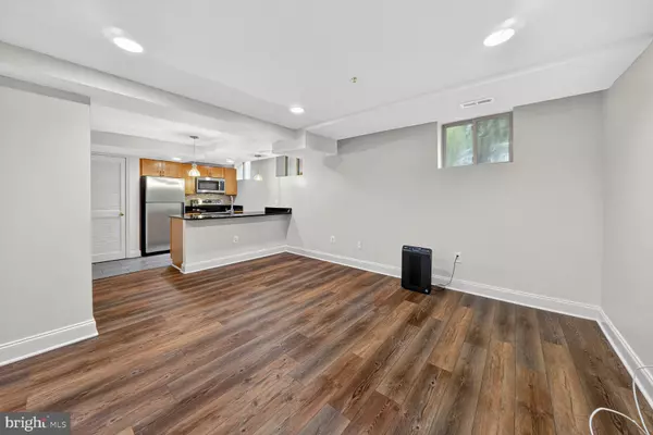 Washington, DC 20011,5407 9TH ST NW #8