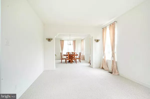 Monroeville, NJ 08343,326 MEADOWBROOK DR