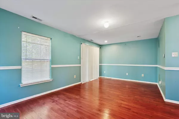 Palmyra, NJ 08065,7501 JUNIPER LN