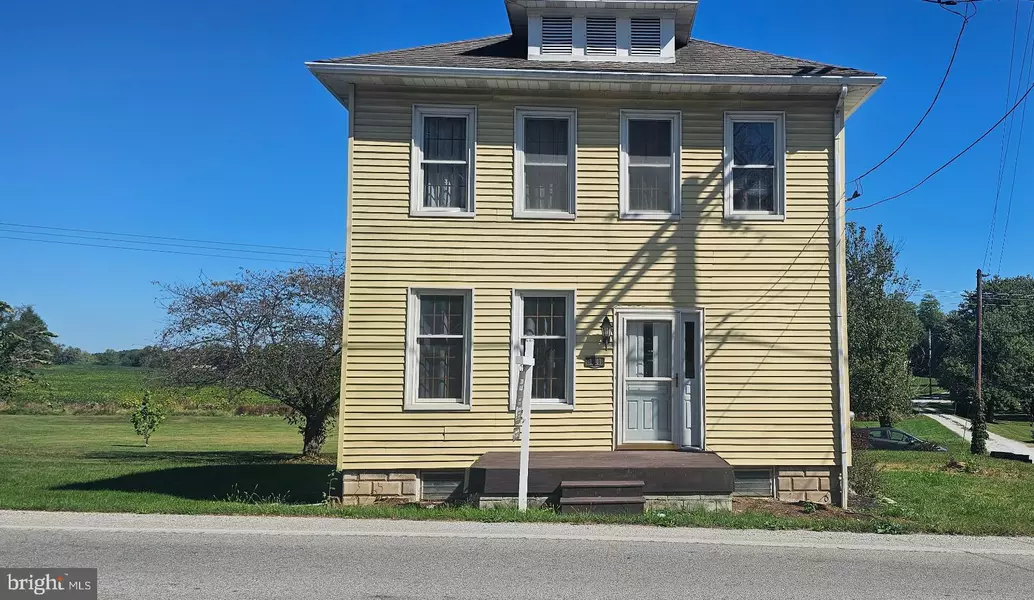 1041 IRISHTOWN RD, New Oxford, PA 17350