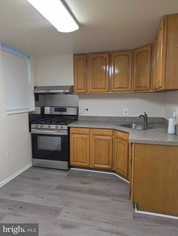 Philadelphia, PA 19148,725 DALY ST