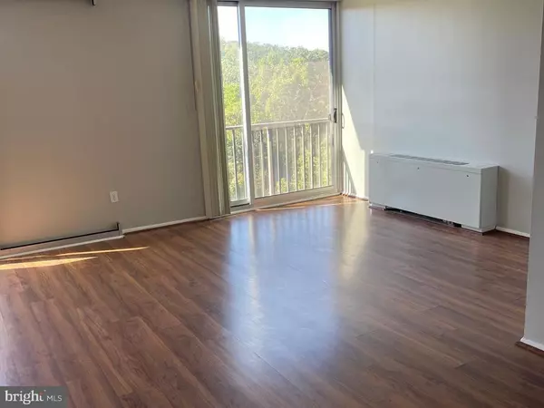 Arlington, VA 22204,4600 S FOUR MILE RUN DR #610