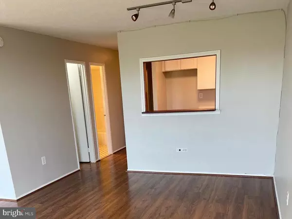 Arlington, VA 22204,4600 S FOUR MILE RUN DR #610