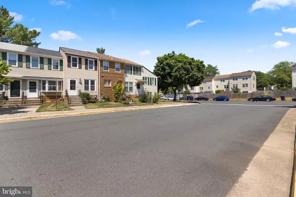 Chantilly, VA 20151,13807 SAUTERNE WAY