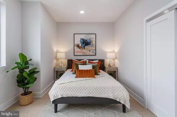 Washington, DC 20003,1516 EAST CAPITOL ST SE #15
