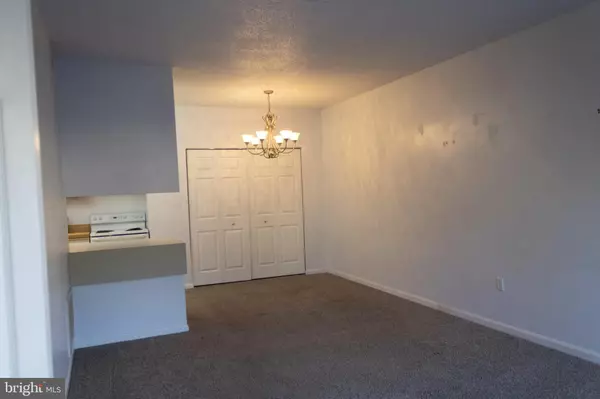 Harrisburg, PA 17110,504 CHERRINGTON DR