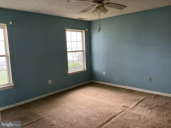 Williamstown, NJ 08094,631 BARBADOS DR