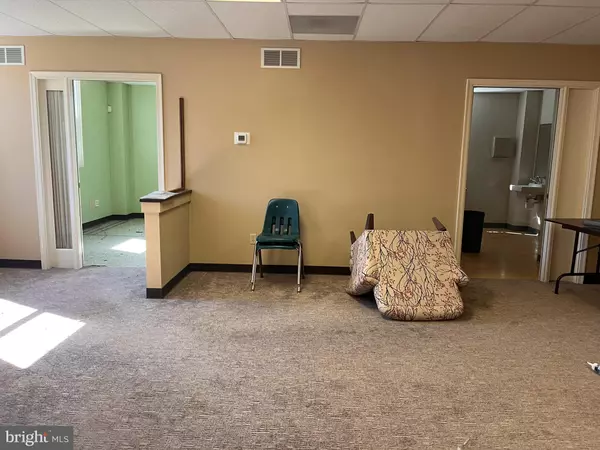 Hershey, PA 17033,1512 E CARACAS AVE #200