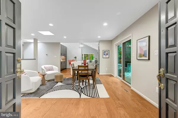 Great Falls, VA 22066,526 SPRINGVALE RD