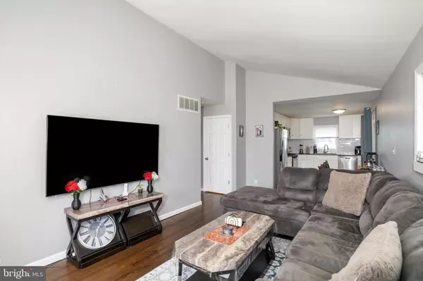 Mount Holly, NJ 08060,617 SMITH LN