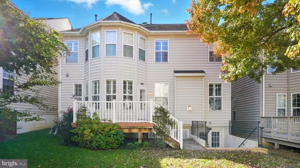 Lorton, VA 22079,8909 ROBERT LUNDY PL