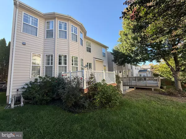 Lorton, VA 22079,8909 ROBERT LUNDY PL