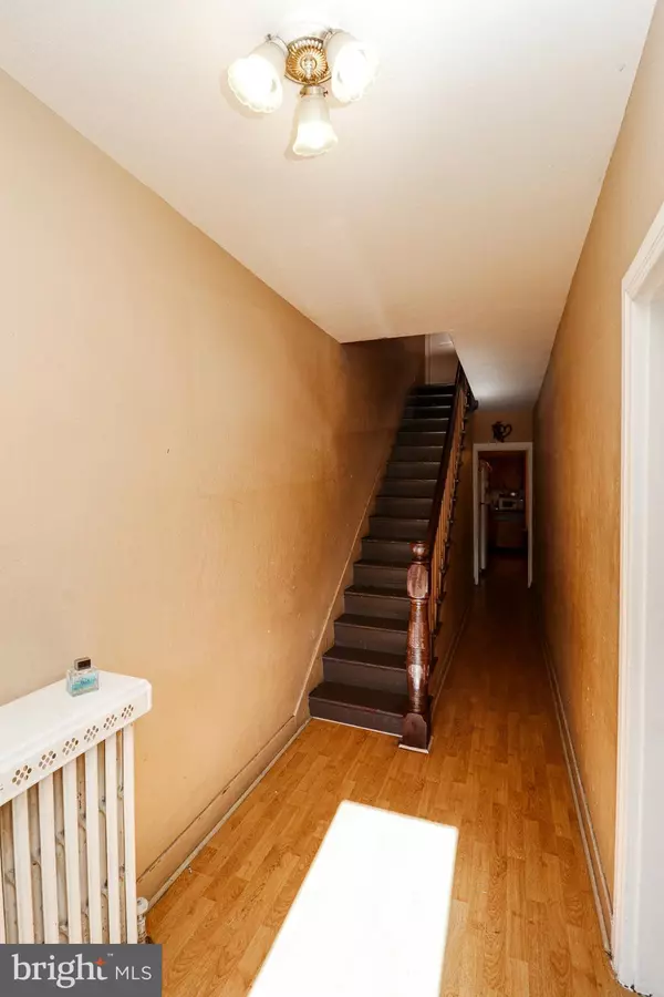 York, PA 17403,987 E PHILADELPHIA ST