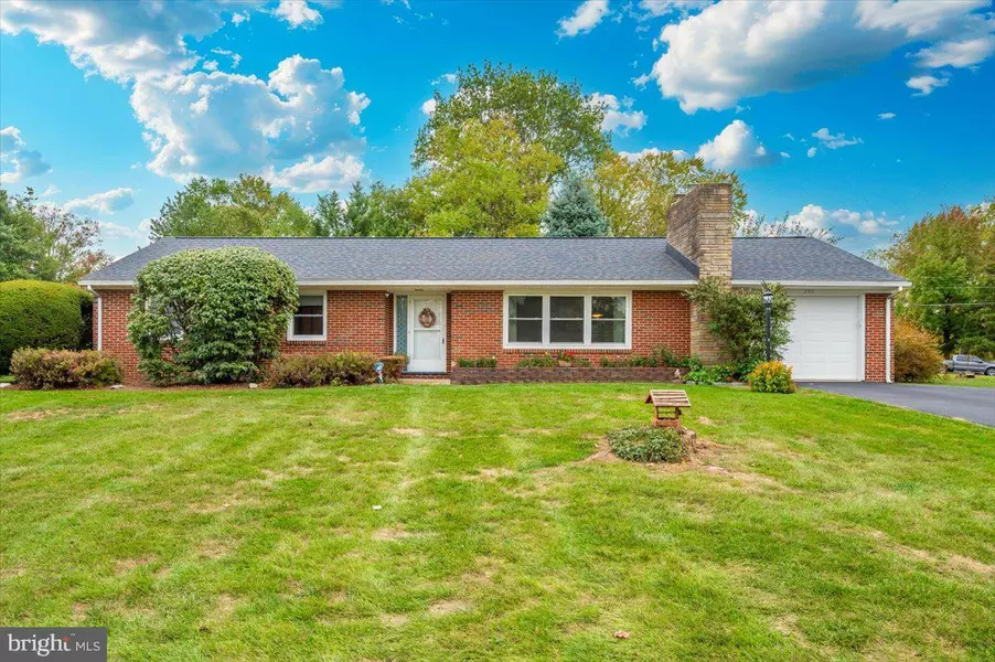 206 DIVISION AVE, Hagerstown, MD 21740