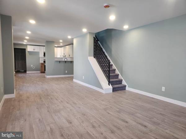 Philadelphia, PA 19141,6003 N 10TH ST