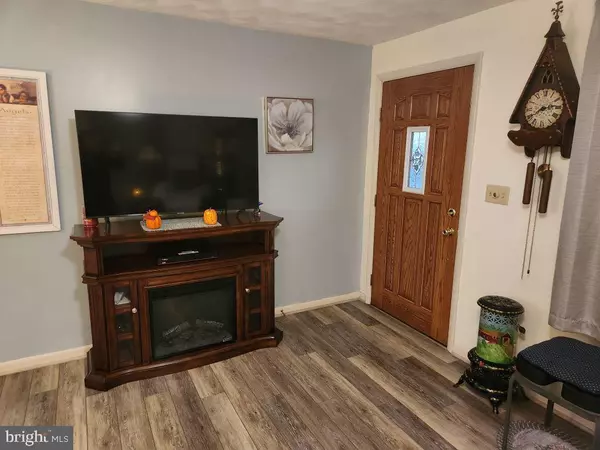 Spring Grove, PA 17362,6 LAKEVIEW DR