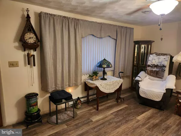 Spring Grove, PA 17362,6 LAKEVIEW DR