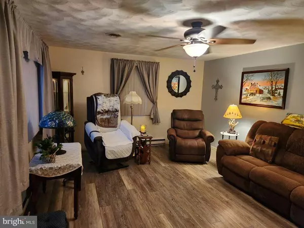 Spring Grove, PA 17362,6 LAKEVIEW DR