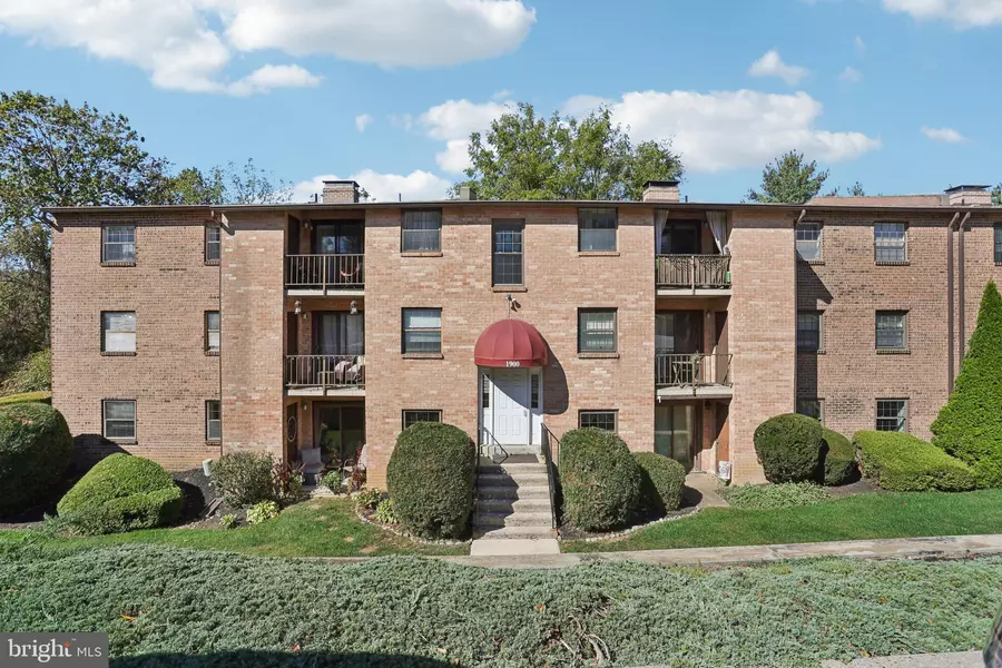 1920 VALLEY DR #1920, West Chester, PA 19382