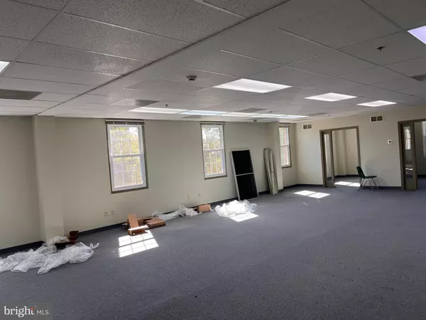 Hershey, PA 17033,1512 E CARACAS AVE #700