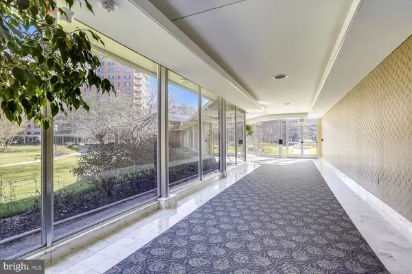 Washington, DC 20016,4201 CATHEDRAL AVE NW #222W