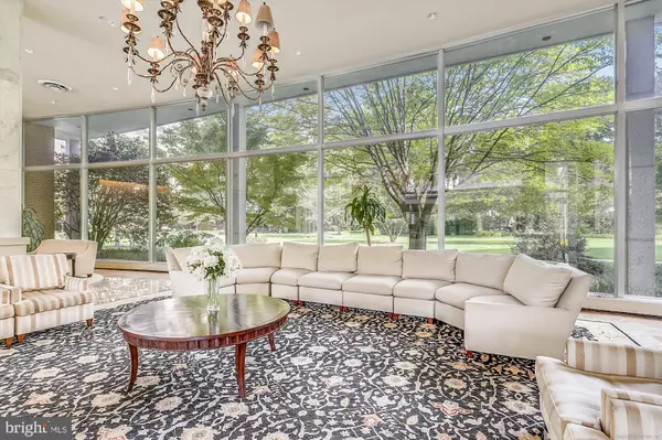 Washington, DC 20016,4201 CATHEDRAL AVE NW #222W