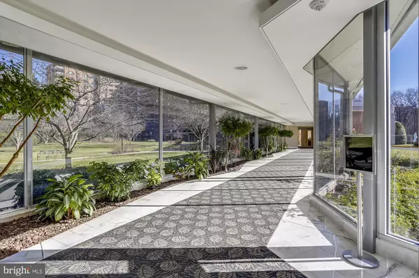 Washington, DC 20016,4201 CATHEDRAL AVE NW #222W