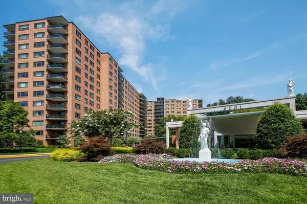 4201 CATHEDRAL AVE NW #222W, Washington, DC 20016