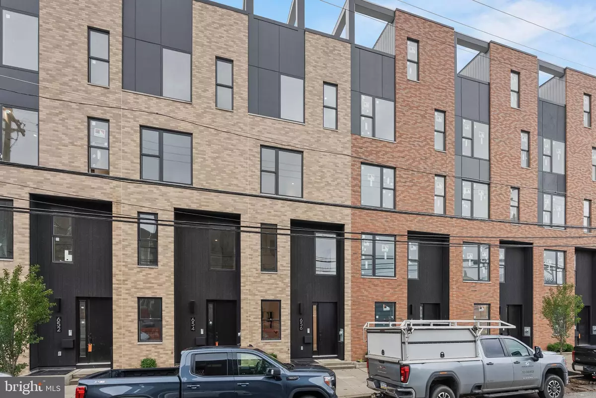 Philadelphia, PA 19123,650 FAIRMOUNT AVE #I3