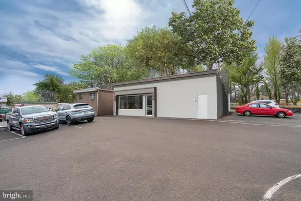 Horsham, PA 19044,371 EASTON RD