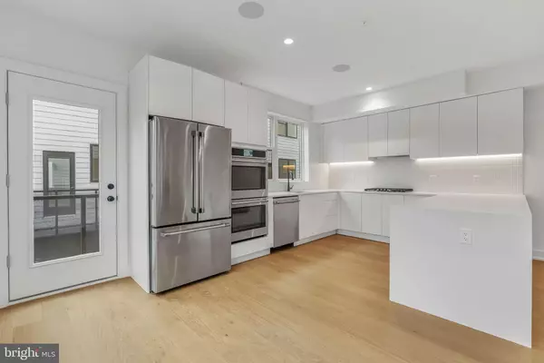 Philadelphia, PA 19123,660 FAIRMOUNT AVE