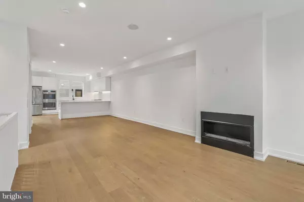 Philadelphia, PA 19123,660 FAIRMOUNT AVE